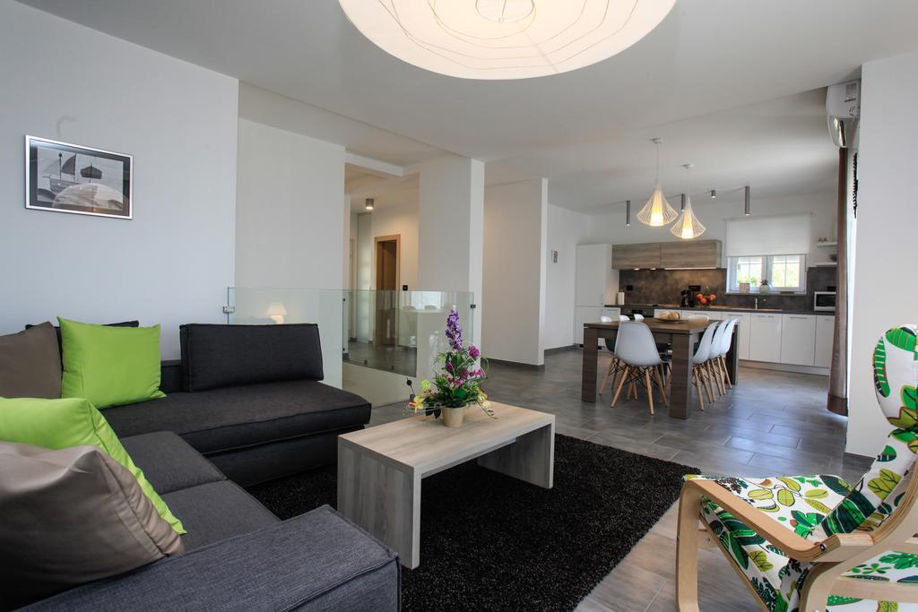 Apartments Fiora Premantura Eksteriør billede